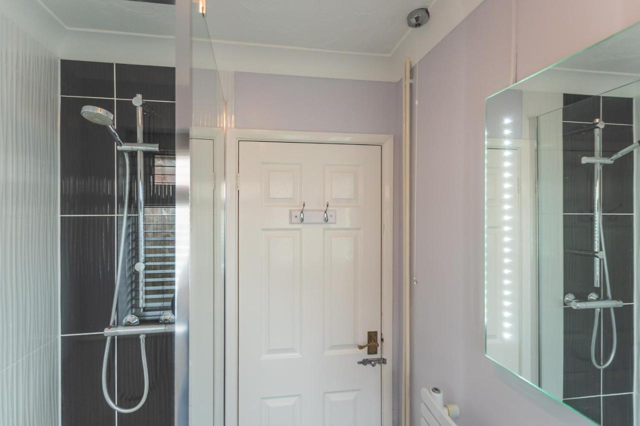 Kings Field Maisonette Eastleigh Bagian luar foto