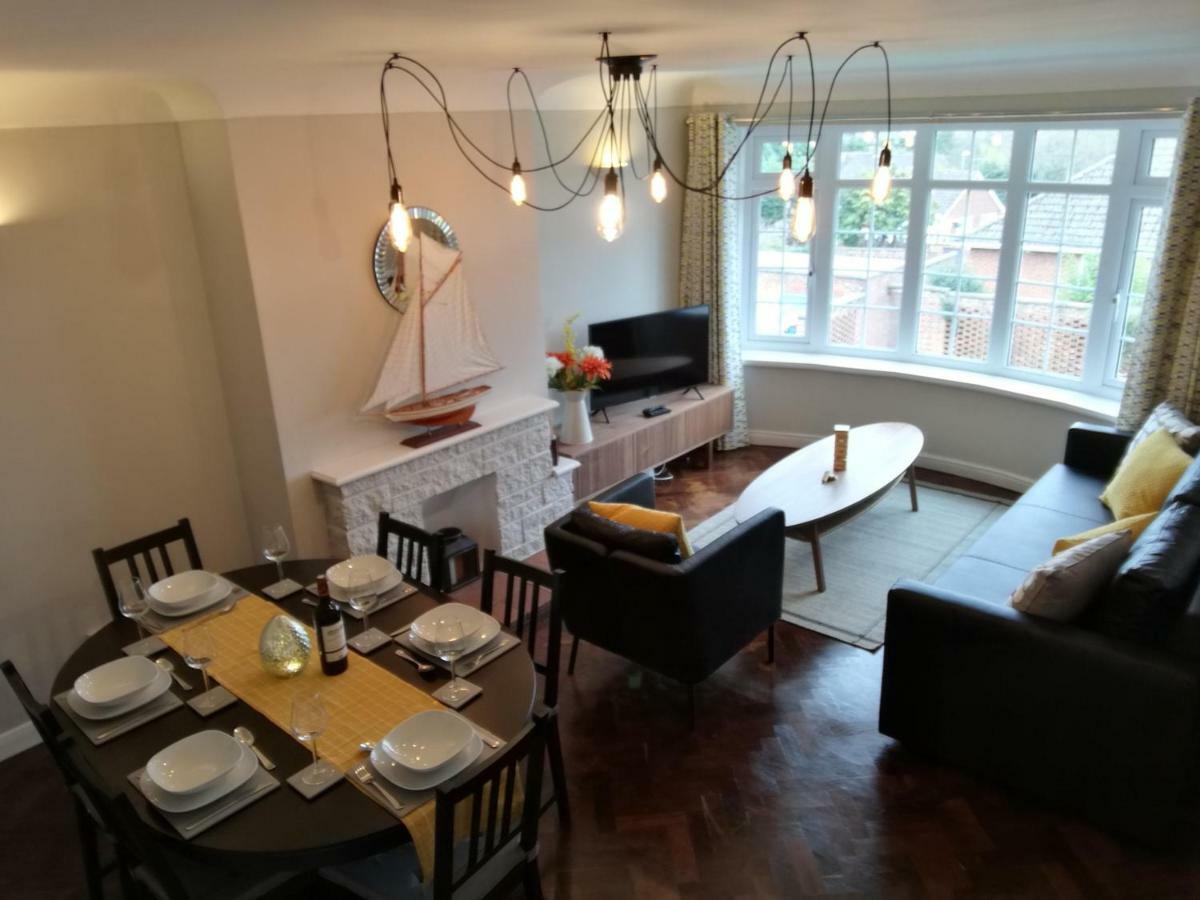 Kings Field Maisonette Eastleigh Bagian luar foto